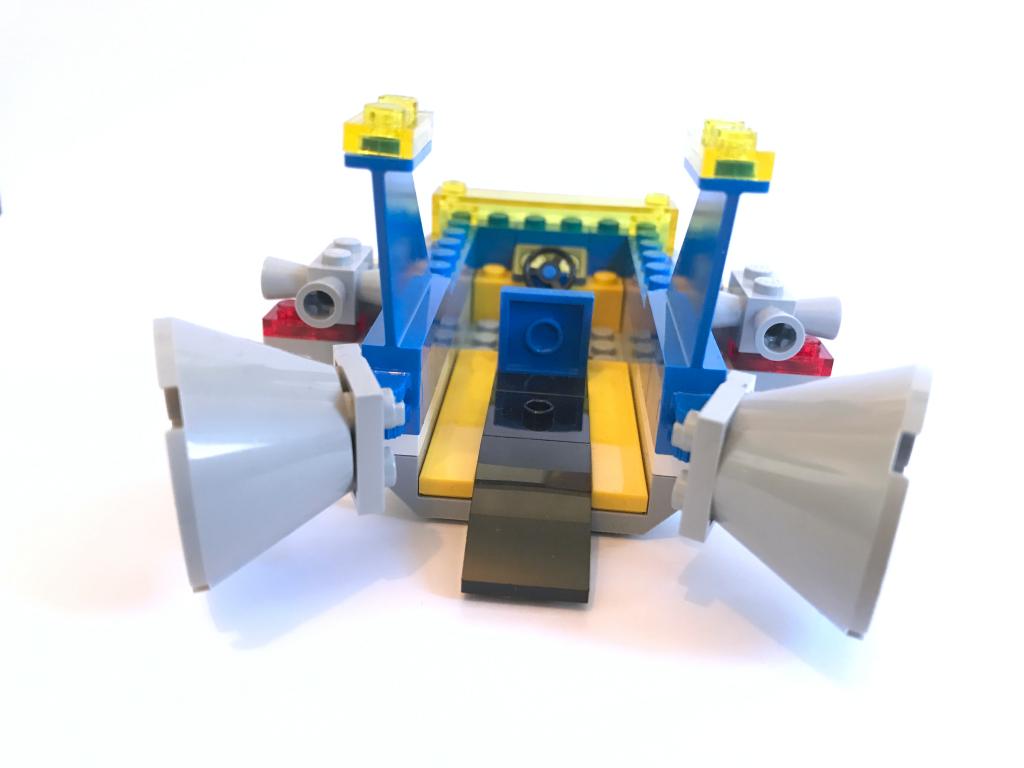 Lego movie 2 emmet and benny's best sale build and fix workshop